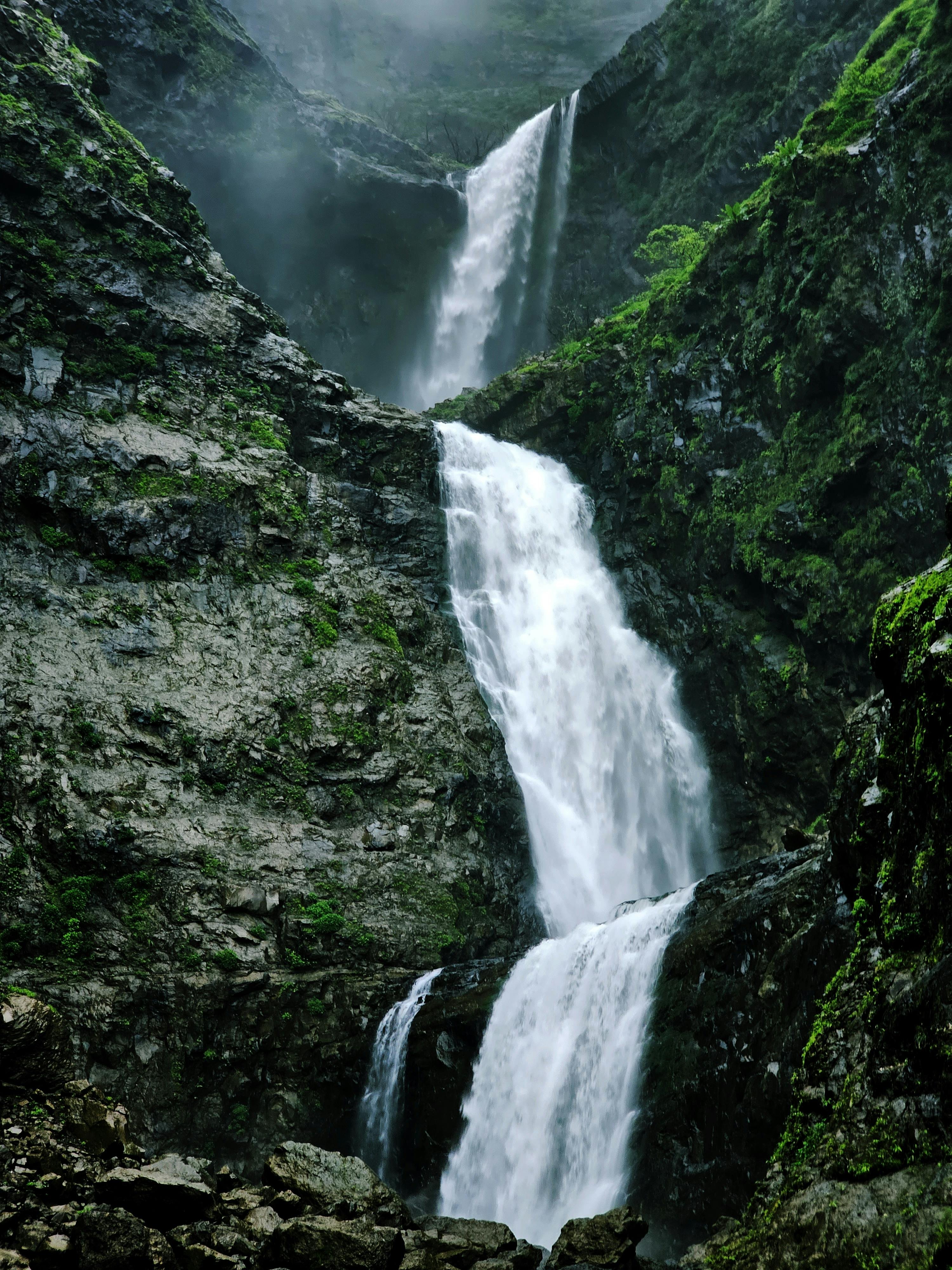 Garud Chatti Waterfall